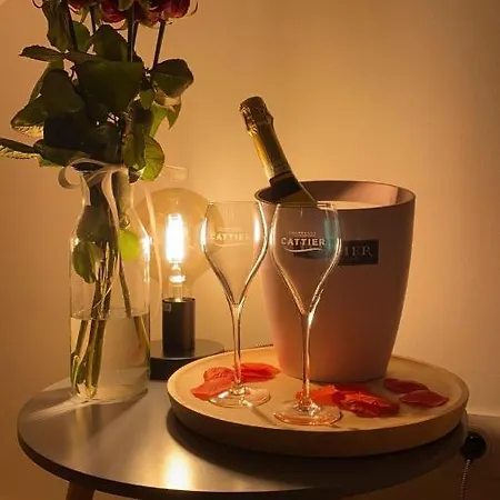 Couttet Champion Romantique Proche Gare